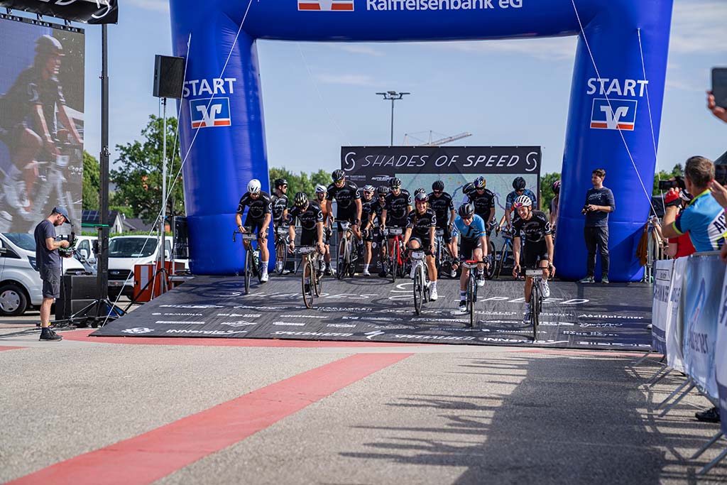 Shades_of_Speed_2023_Team-F8-Druck-800327