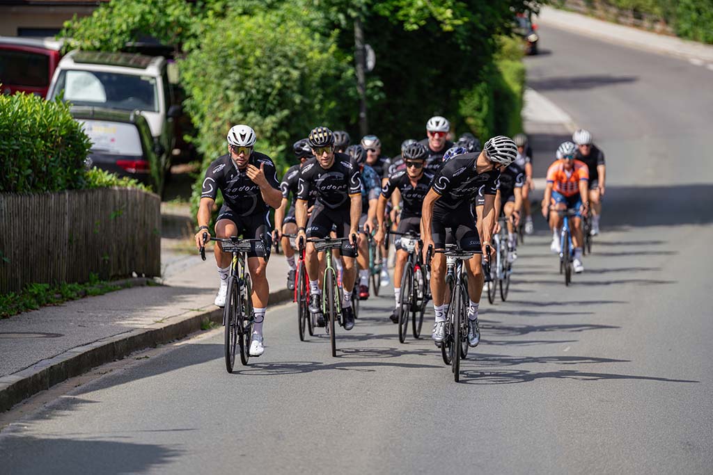 Shades_of_Speed_2023_Team-F8-Druck-800534