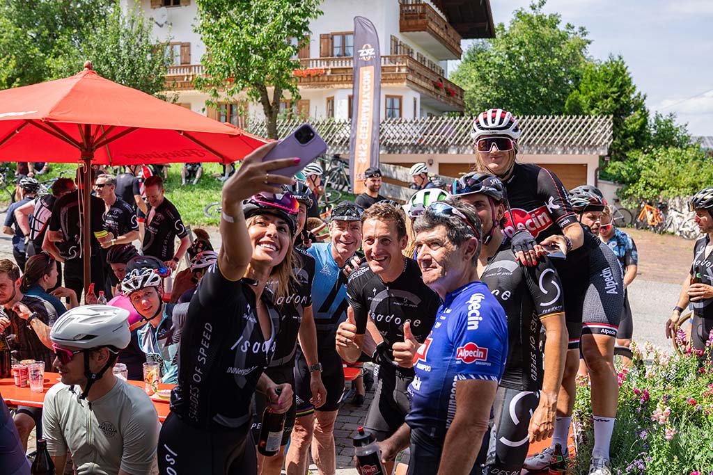 Shades_of_Speed_2023_Team-F8-Druck-801244