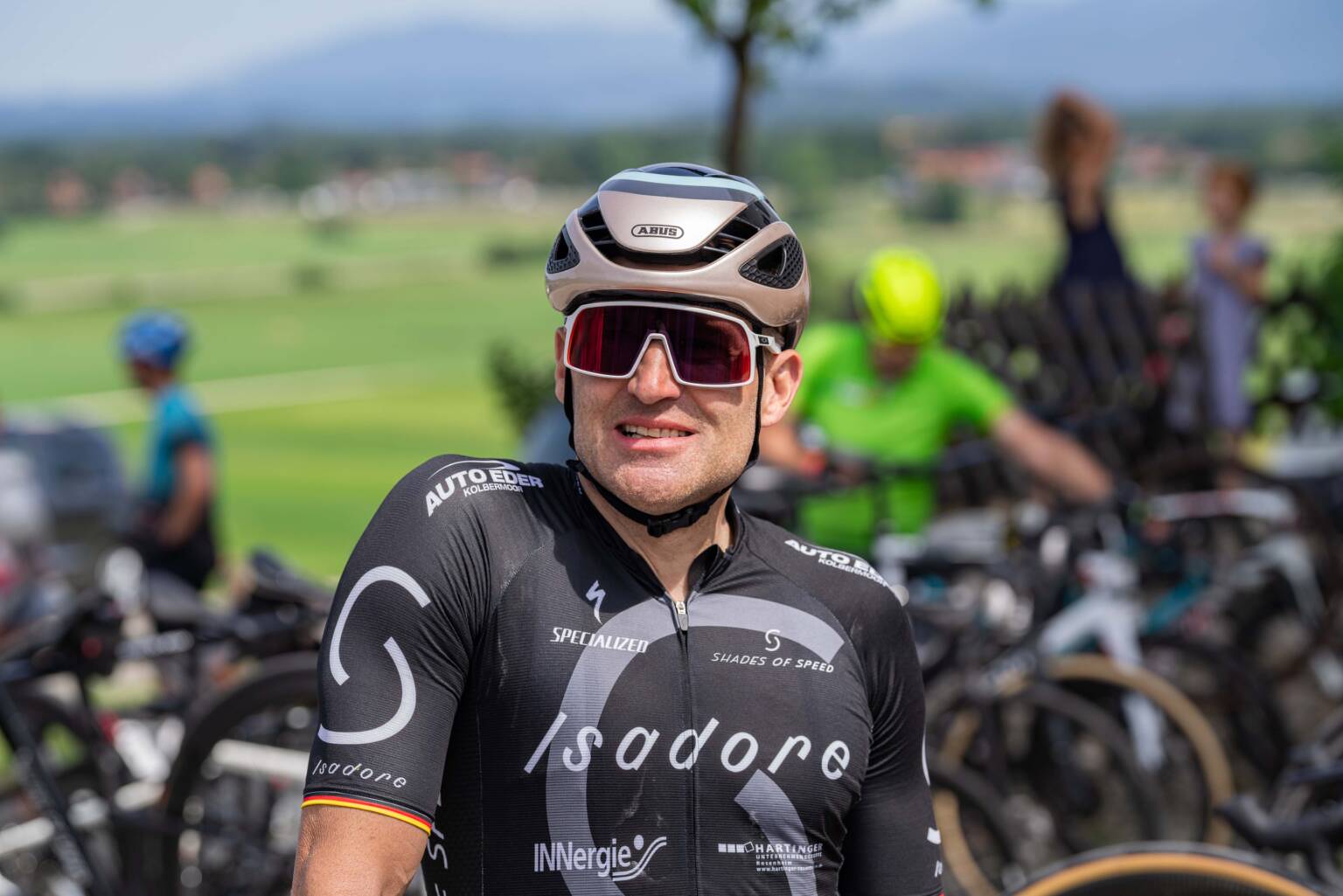 Shades_of_Speed_2023_Team-F8-Druck-801320